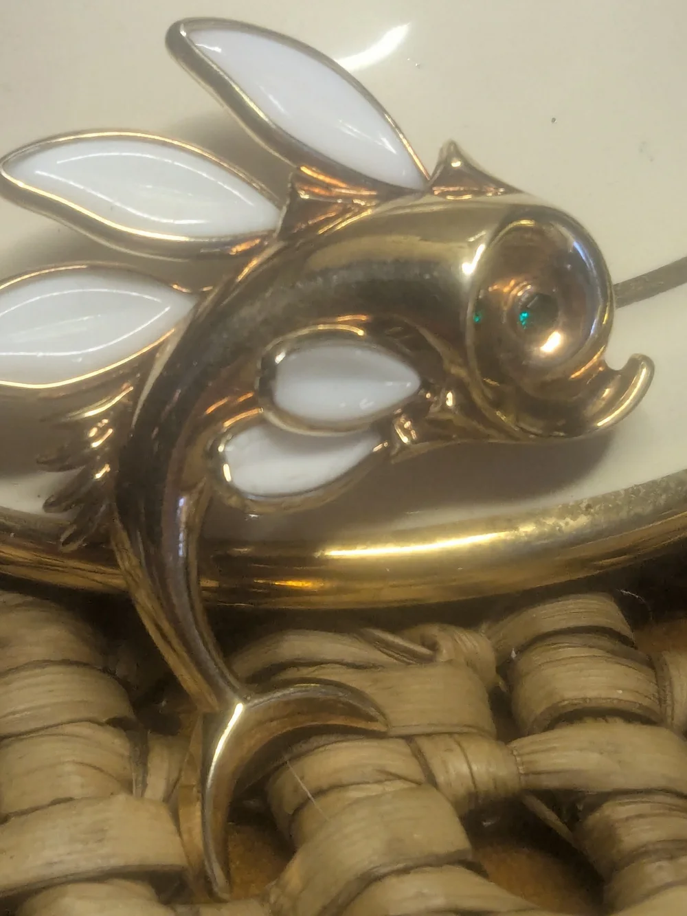 Alfred Philippe Trifari Fish Brooch with White Milk Glass Fins 50s Glam